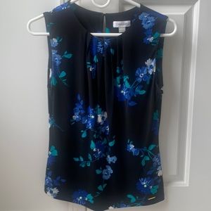 Pretty sleeveless top
